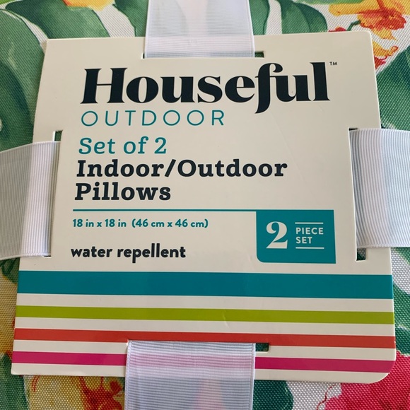 NWT- HOUSEFUL 2 PIECE SET PILLOW - Picture 2 of 11